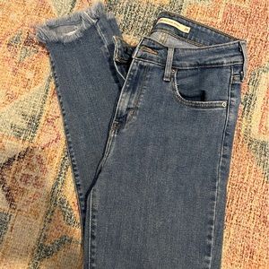LEVIS 721 HIGHRISE SKINNY